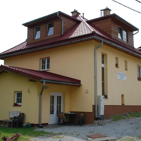 Apartmanovy Dom Kraliky Bagian luar foto