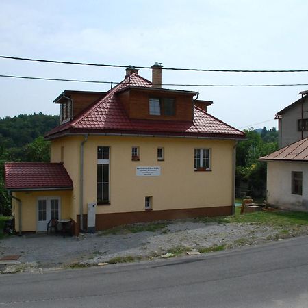 Apartmanovy Dom Kraliky Bagian luar foto