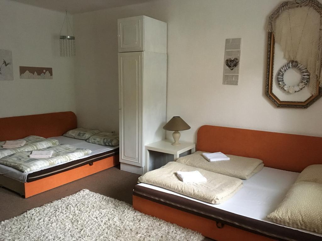 Apartmanovy Dom Kraliky Bagian luar foto