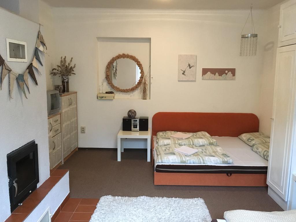 Apartmanovy Dom Kraliky Bagian luar foto